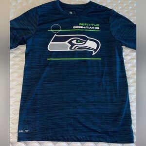 Seahawks boys Tshirt size M (8-9)